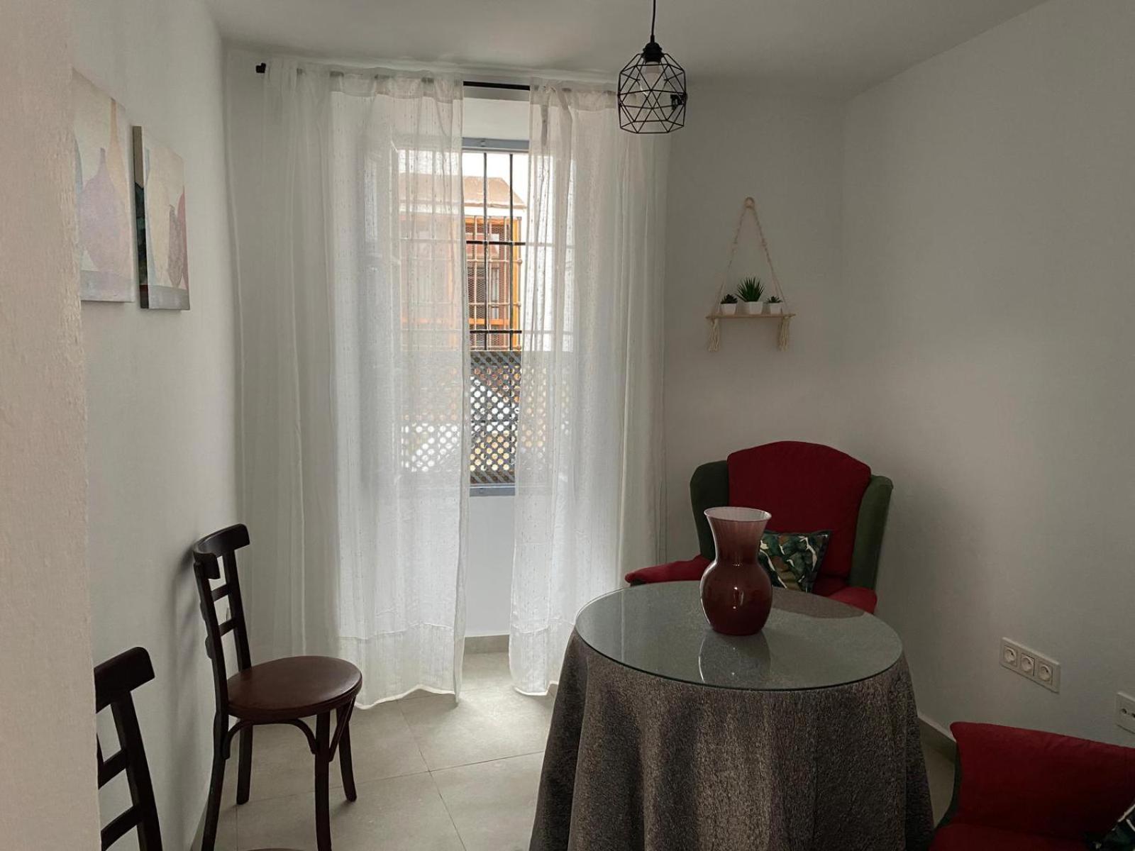 La Casa Rosales *